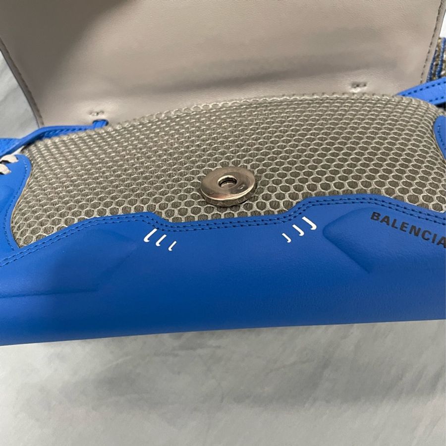 Balenciaga 巴黎世家SneakerHead Phone Holder 鞋帶包-3