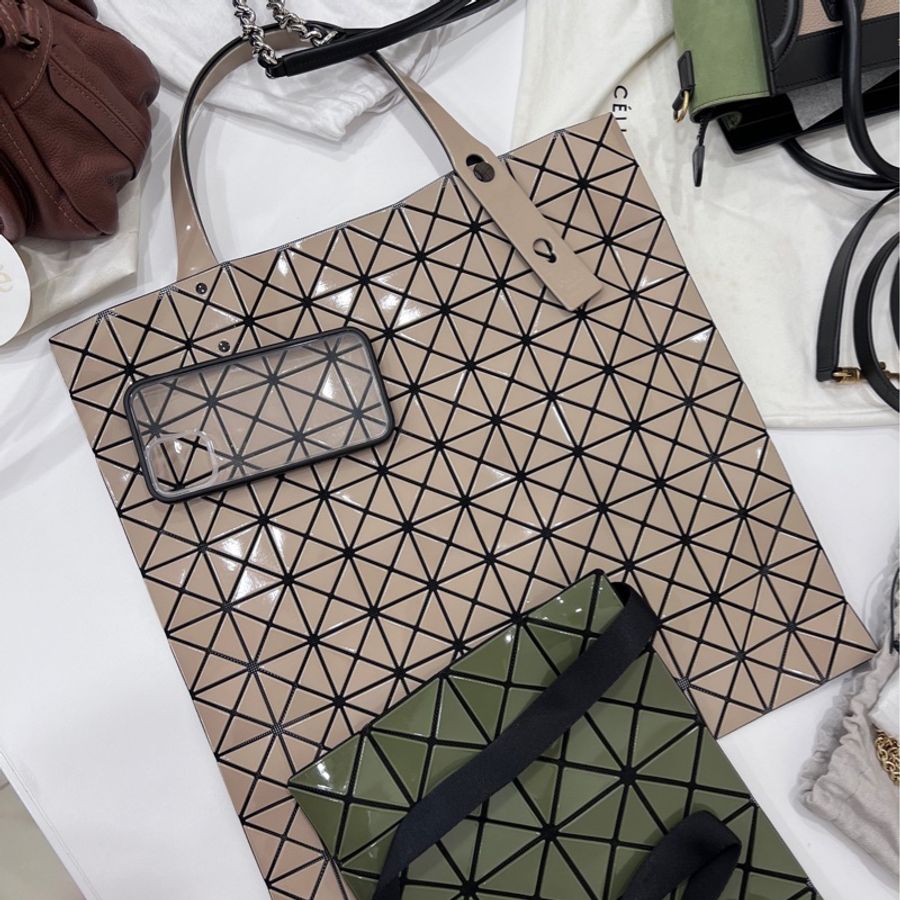 三宅ㄧ生 ISSEY MIYAKE 三宅一生 粉裸色 手提包 肩背包 手拿包 托特包-1