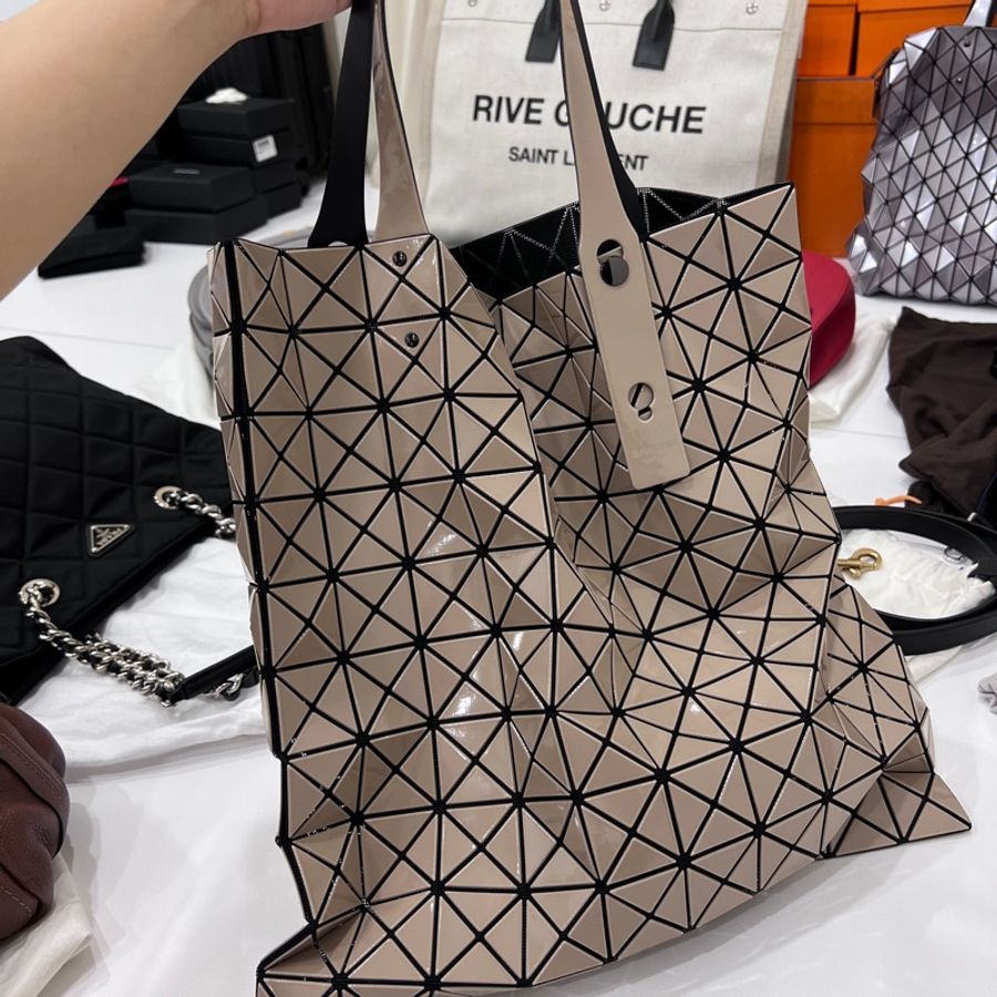三宅ㄧ生 ISSEY MIYAKE 三宅一生 粉裸色 手提包 肩背包 手拿包 托特包-4