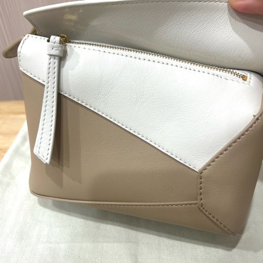 新版 Loewe puzzle mini 奶茶棉花糖拼色 拼圖包 95新-1