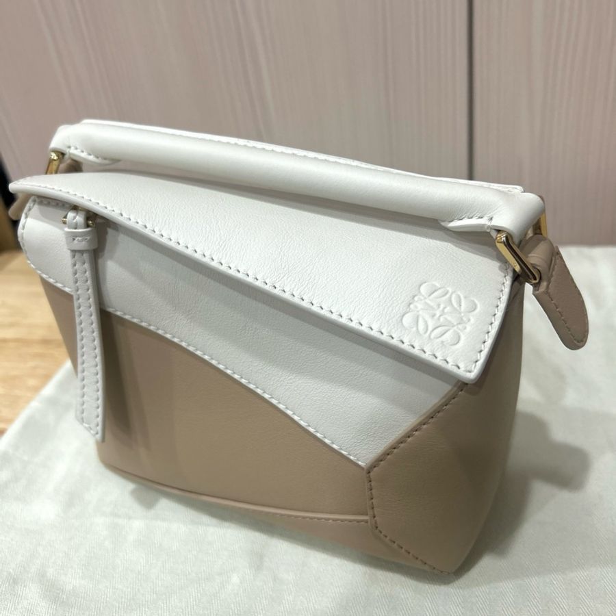 新版 Loewe puzzle mini 奶茶棉花糖拼色 拼圖包 95新-2