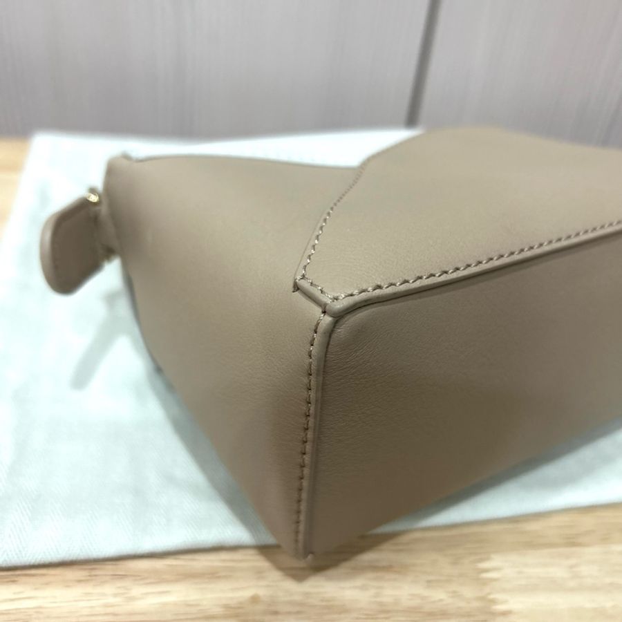 新版 Loewe puzzle mini 奶茶棉花糖拼色 拼圖包 95新-5