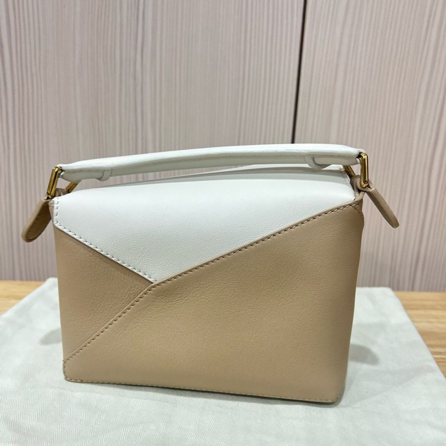新版 Loewe puzzle mini 奶茶棉花糖拼色 拼圖包 95新-9