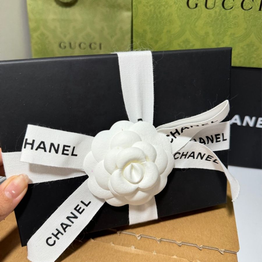 Chanel 全新mini短夾 牛皮金釦-1