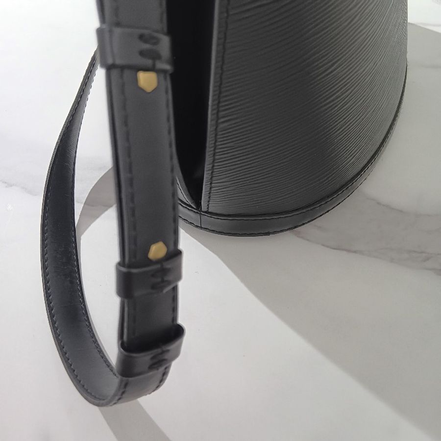 Louis Vuitton-10