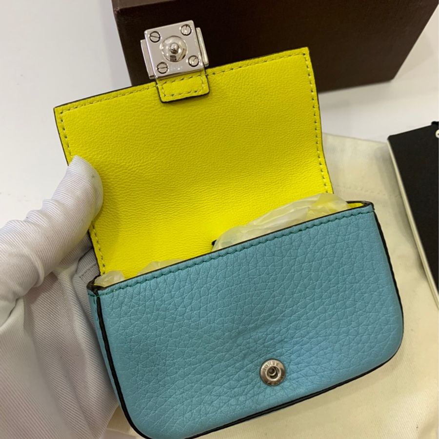 FENDI nano baguette 克萊因藍 mini 法棍包 口紅包 小廢包 鑰匙包 卡包 卡夾 斜背包 掛脖包 皮夾 肩背包 皮包-17