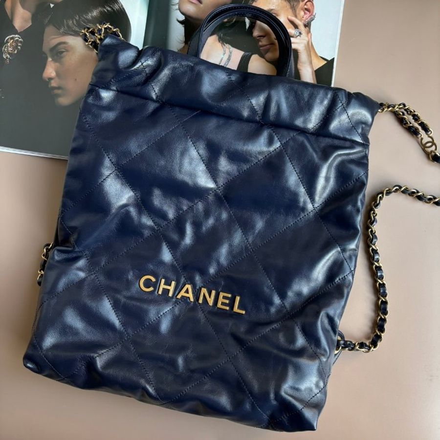 ::CHANEL:: 22 BAG AS3859 深藍色手提後背包-0
