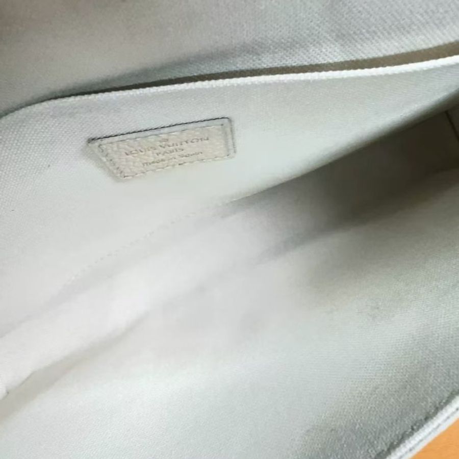 Lv草莓三合一限定停產款 草莓配色上市以來呼聲很高 但沒多久就停產 超級稀有 全新閒置可送禮-3