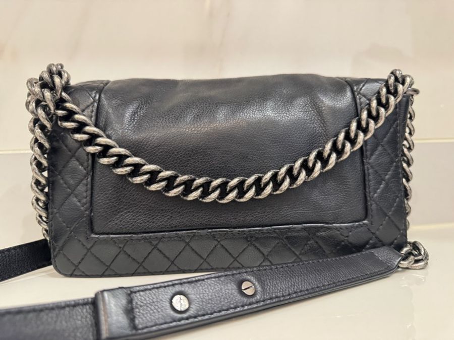 Chanel Leboy 黑銀牛皮翻蓋包-4