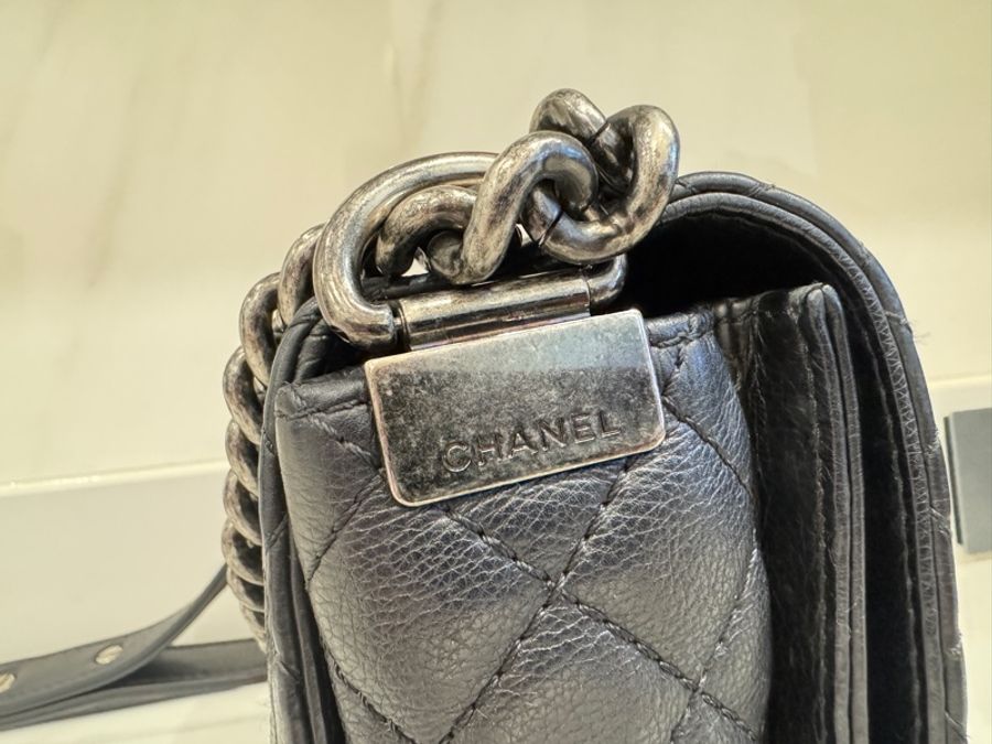 Chanel Leboy 黑銀牛皮翻蓋包-10