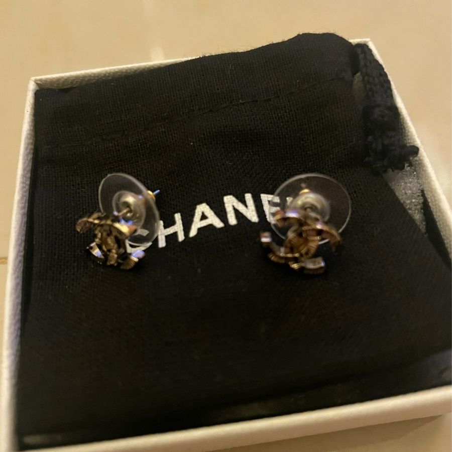 Chanel Logo基本款霧金耳環-2