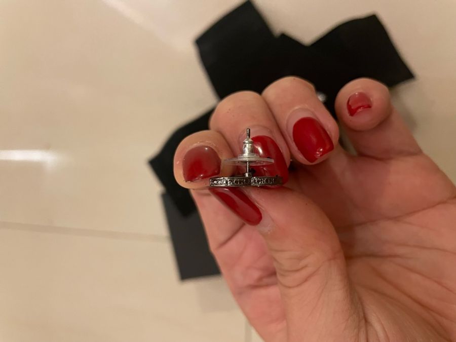 Chanel黑色鑽Logo款耳環-3