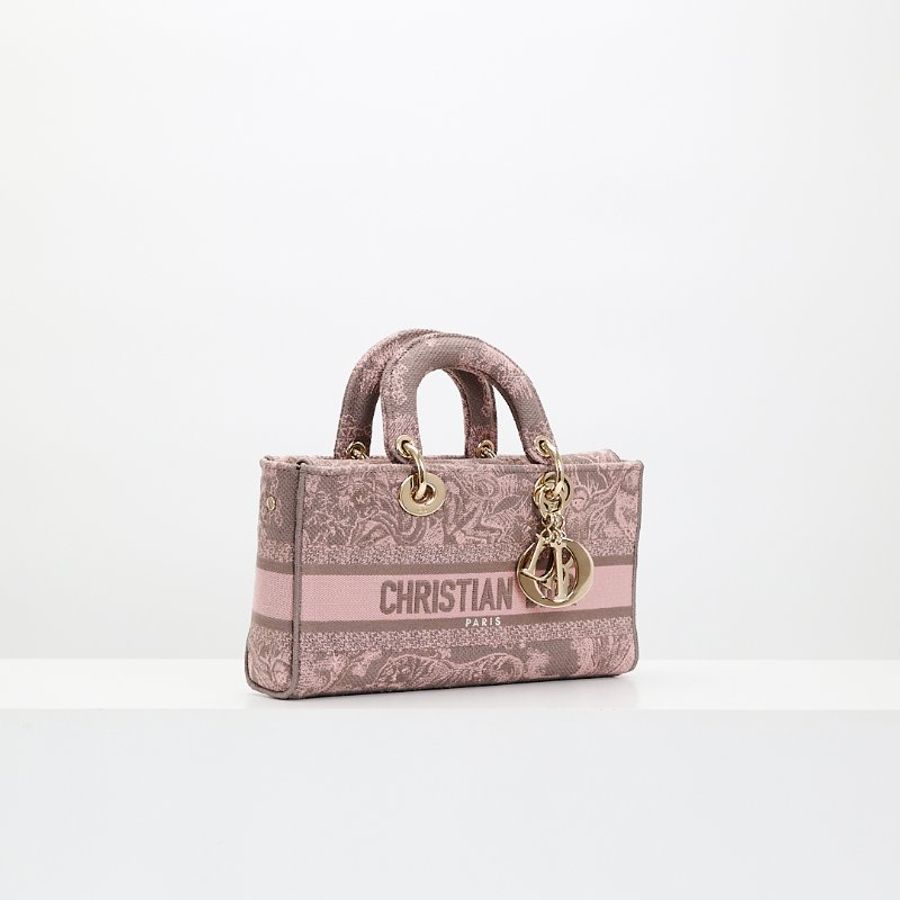 Dior Lady D-Joy 刺繡黛妃包-1