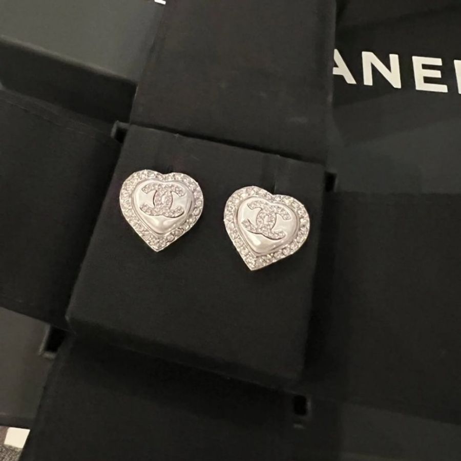 CHANEL愛心珍珠鑲鑽耳針耳環-0