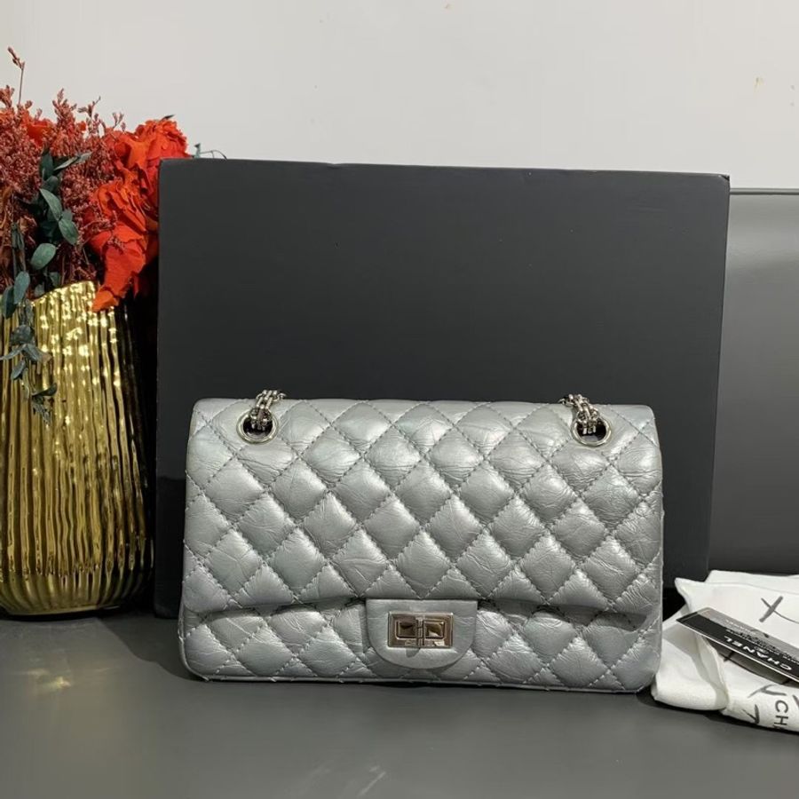 Chanel香奈兒2.55小號銀色牛皮銀扣雙蓋鏈條包,鐳射24開-0