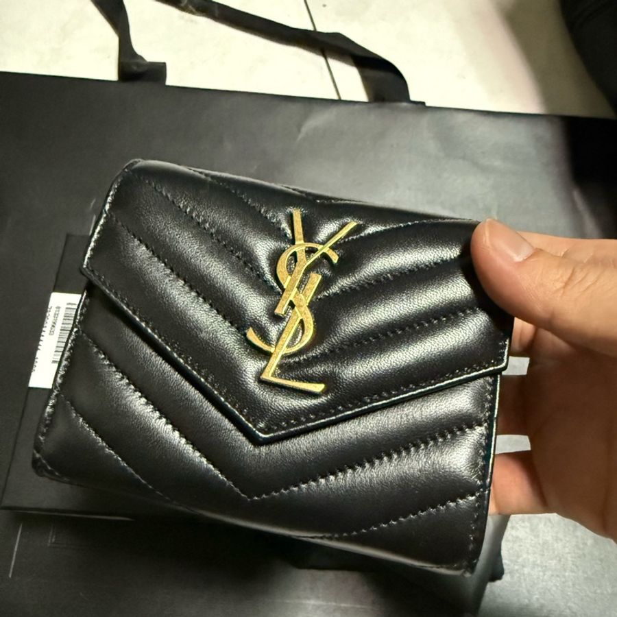 YSL Saint Laurent 三折短夾小羊皮-1
