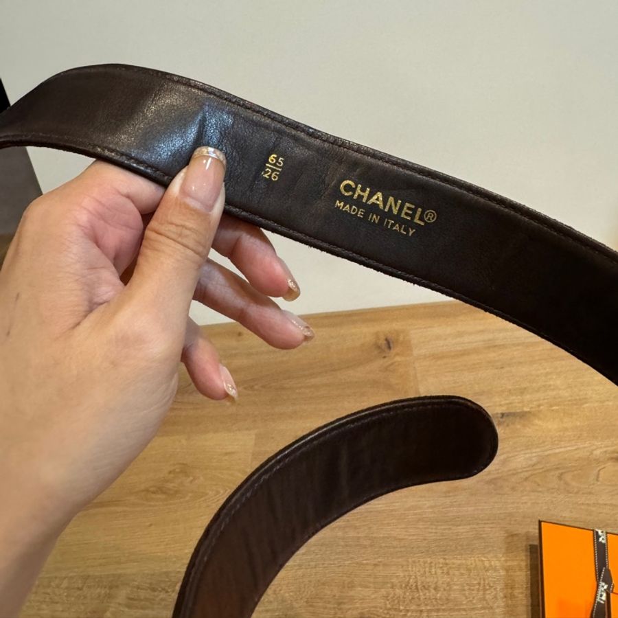 Chanel vintage 咖啡色 絨布 皮革 logo方扣 腰帶 皮帶 腰封-10