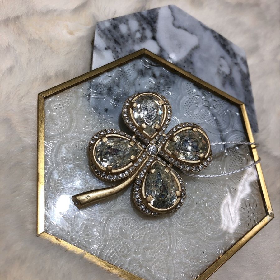 CHANEL中古四葉草心口針 O160-0