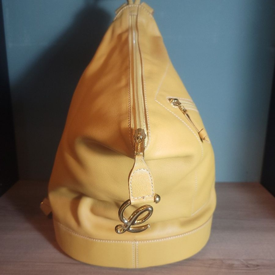 〔降價出清〕Loewe鮮亮黃 小牛皮 後背包 極新-6