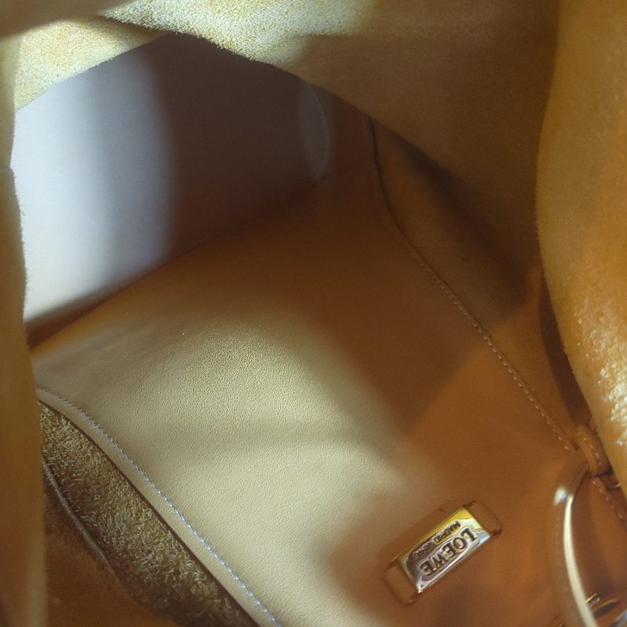 〔降價出清〕Loewe鮮亮黃 小牛皮 後背包 極新-16