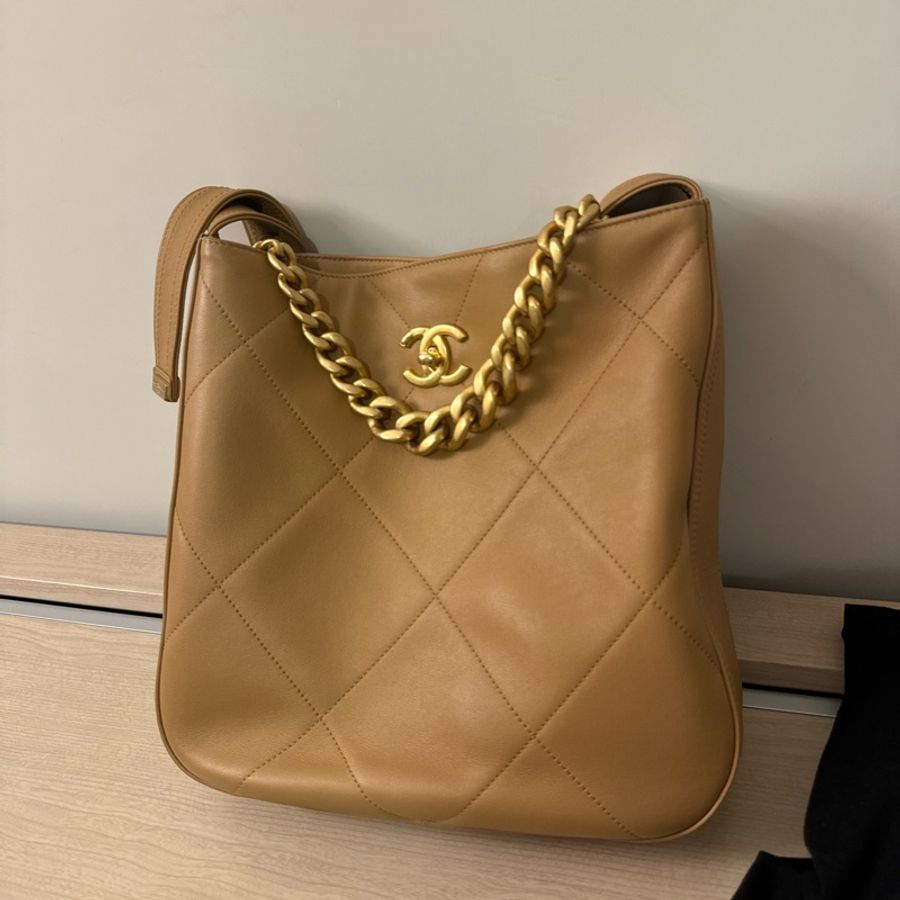 Chanel 2021 Hobo bag (芯片款)-1