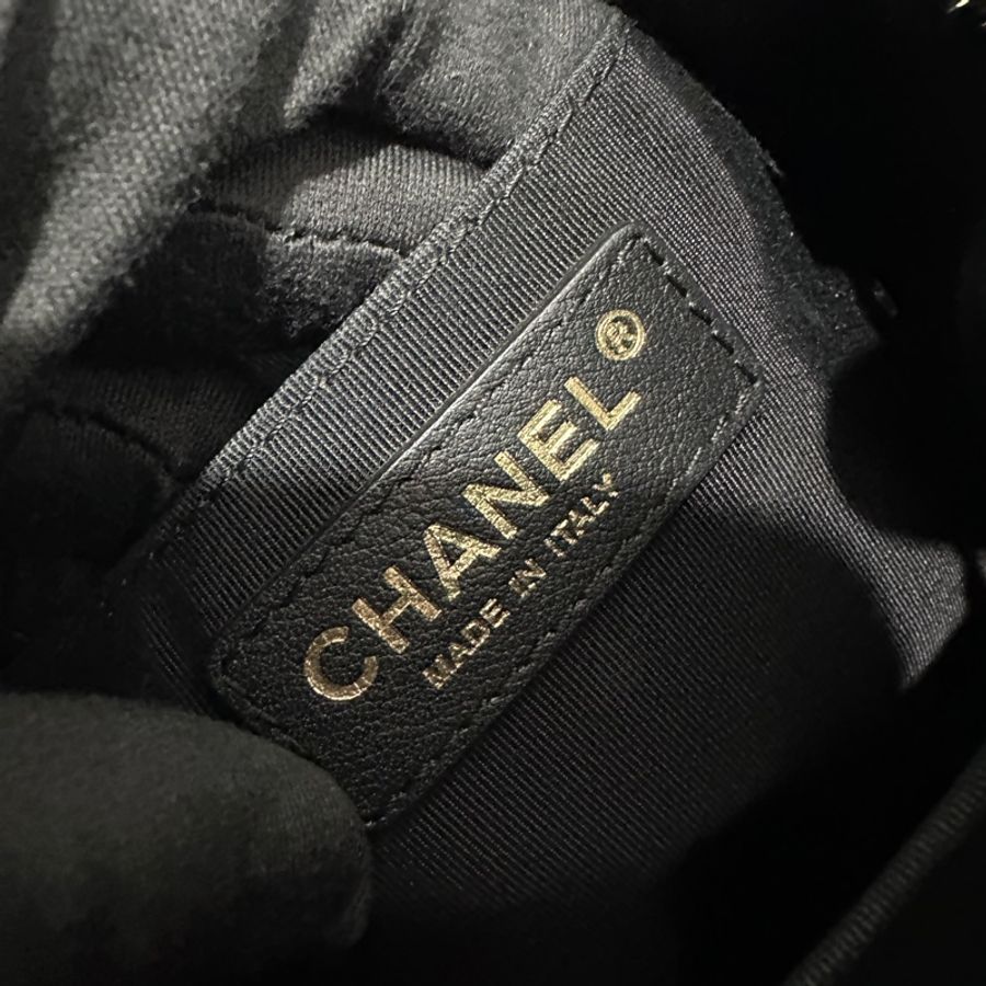 Chanel 小牛皮水桶-8