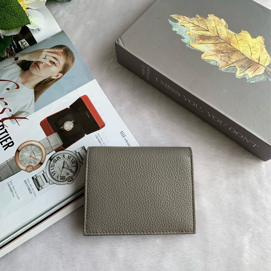 PRADA 浮雕Logo 荔枝皮革內拼色二折零錢袋短夾(陶灰/藕粉色)-2