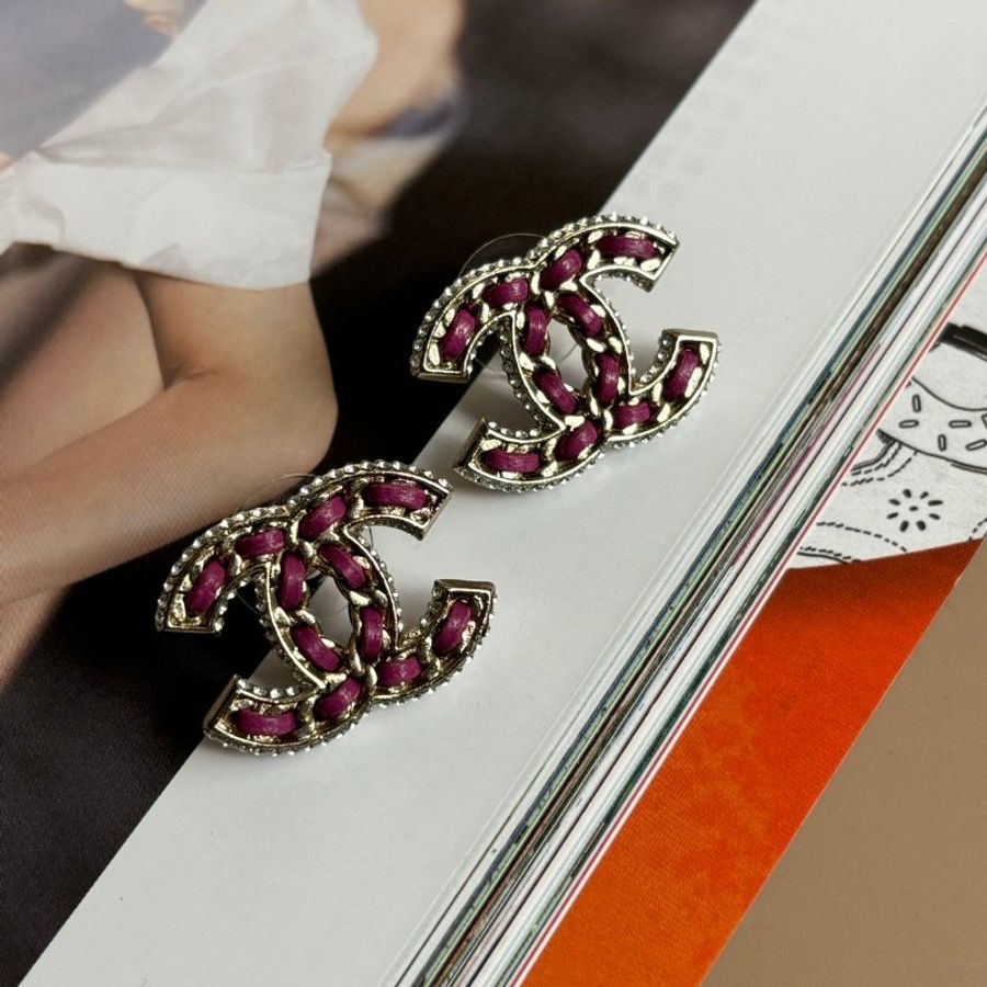 ::CHANEL:: 紫色皮穿鏈雙C 耳環-2
