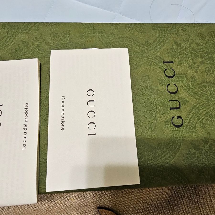 Gucci 荔枝牛皮ㄇ型拉鍊長夾-1
