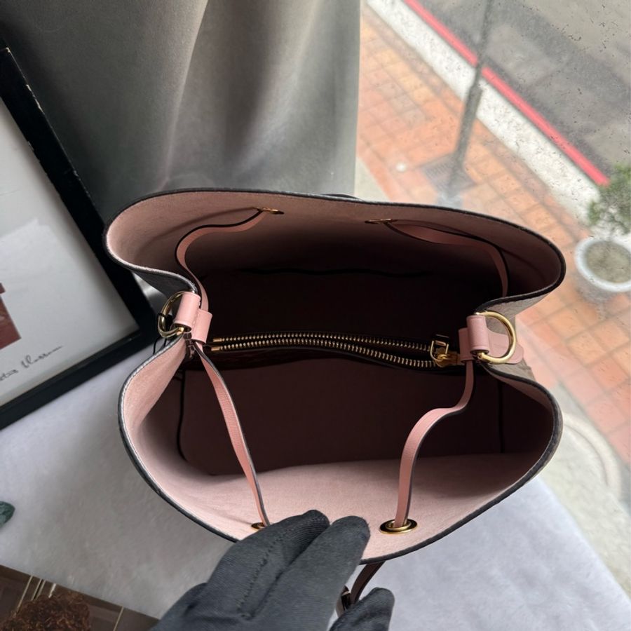 Louis Vuitton NEONOE monogram肩背水桶包(粉色)M44022-6