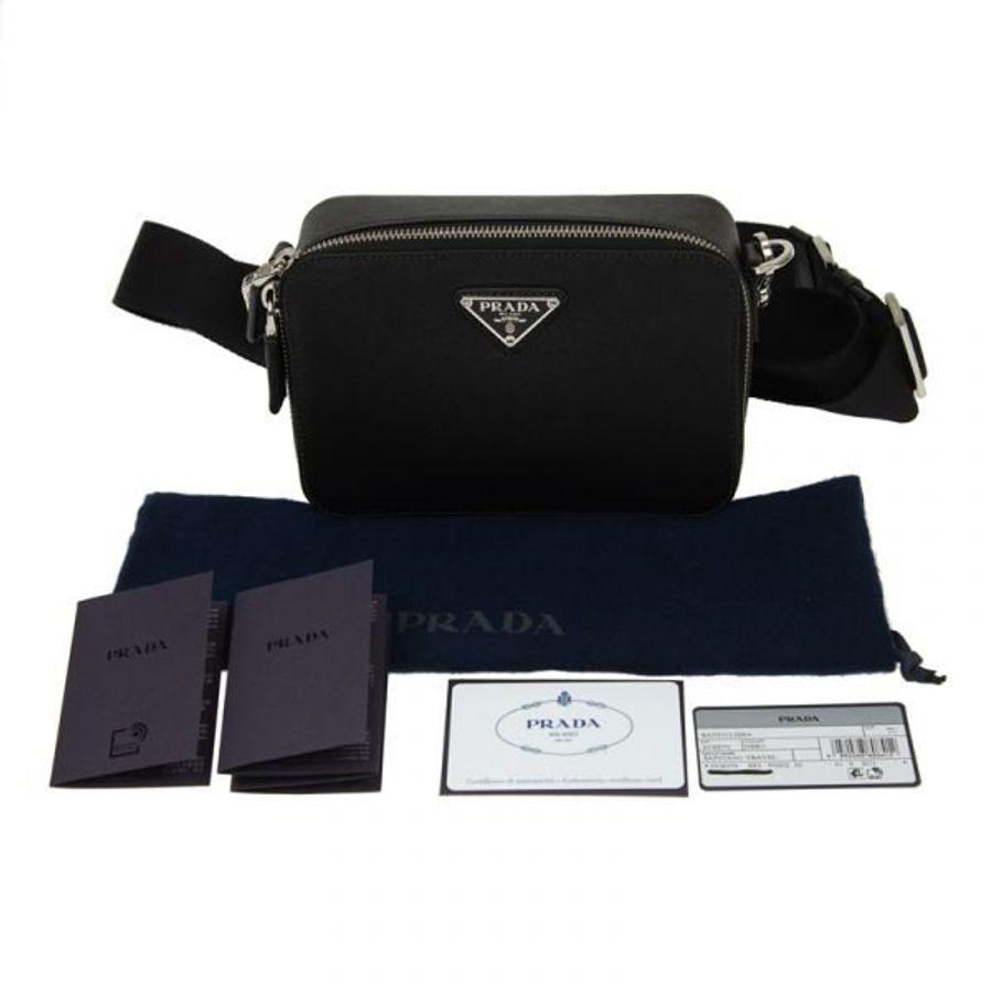 ⏰限時特賣價🌺Prada 2VH070 Saffiano 再生尼龍及 Saffiano Brique 相機包 附吊飾萬用包 黑色-16