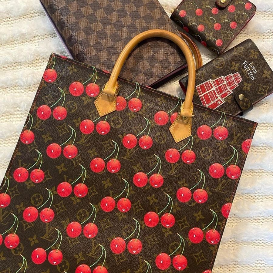 Louis Vuitton x Takashi Murakami Monogram Cerises Sac Plat-2