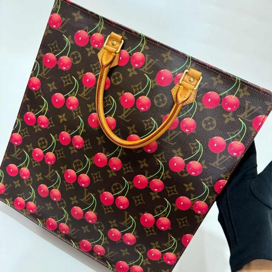 Louis Vuitton x Takashi Murakami Monogram Cerises Sac Plat-8