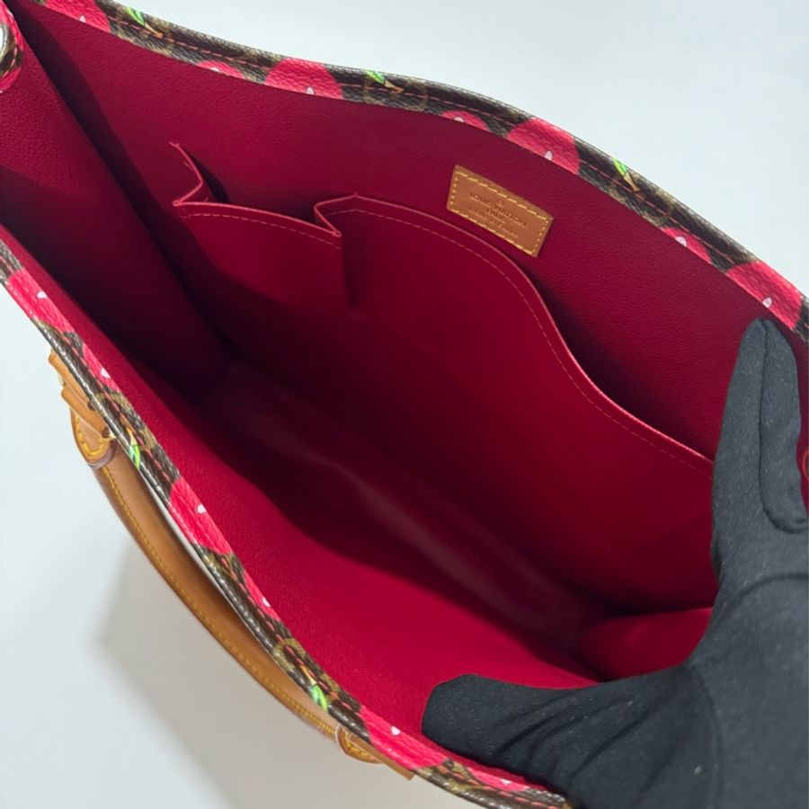 Louis Vuitton x Takashi Murakami Monogram Cerises Sac Plat-17