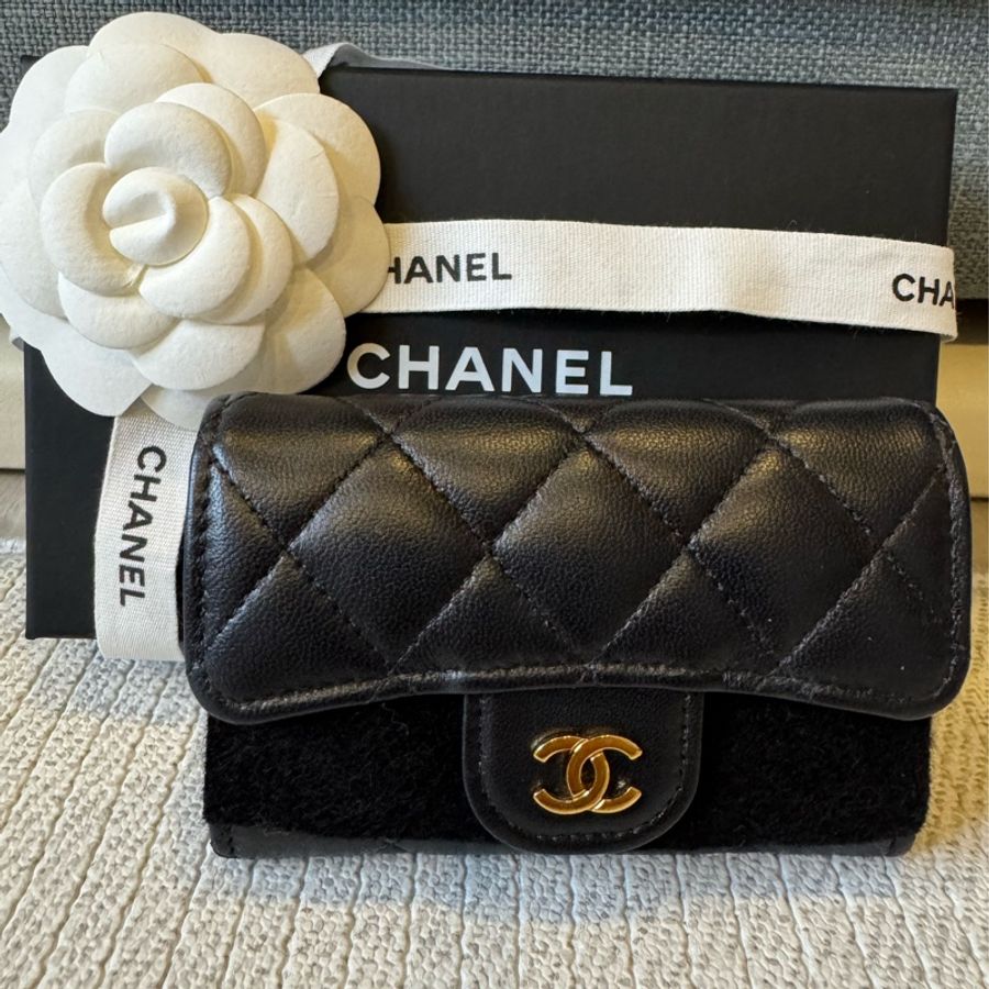 chanel 黑金 經典口蓋卡片夾-0