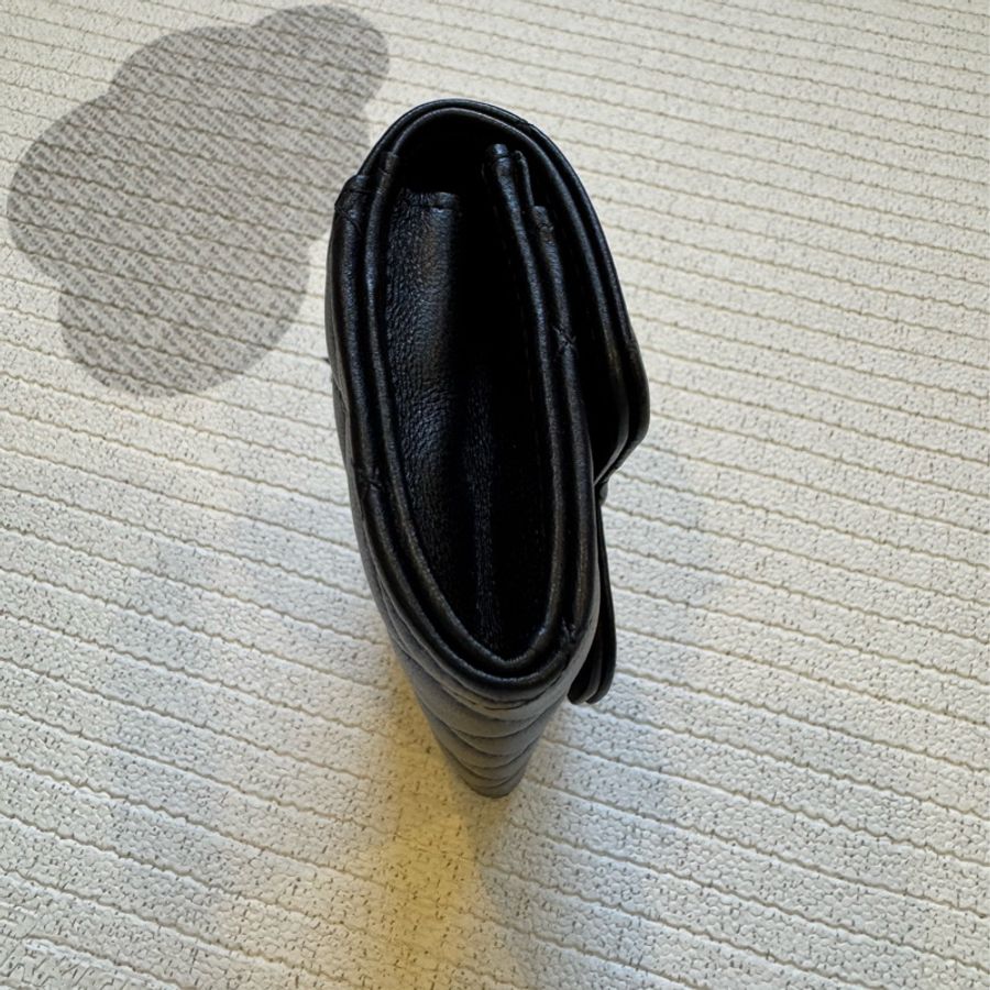 chanel 黑金 經典口蓋卡片夾-3