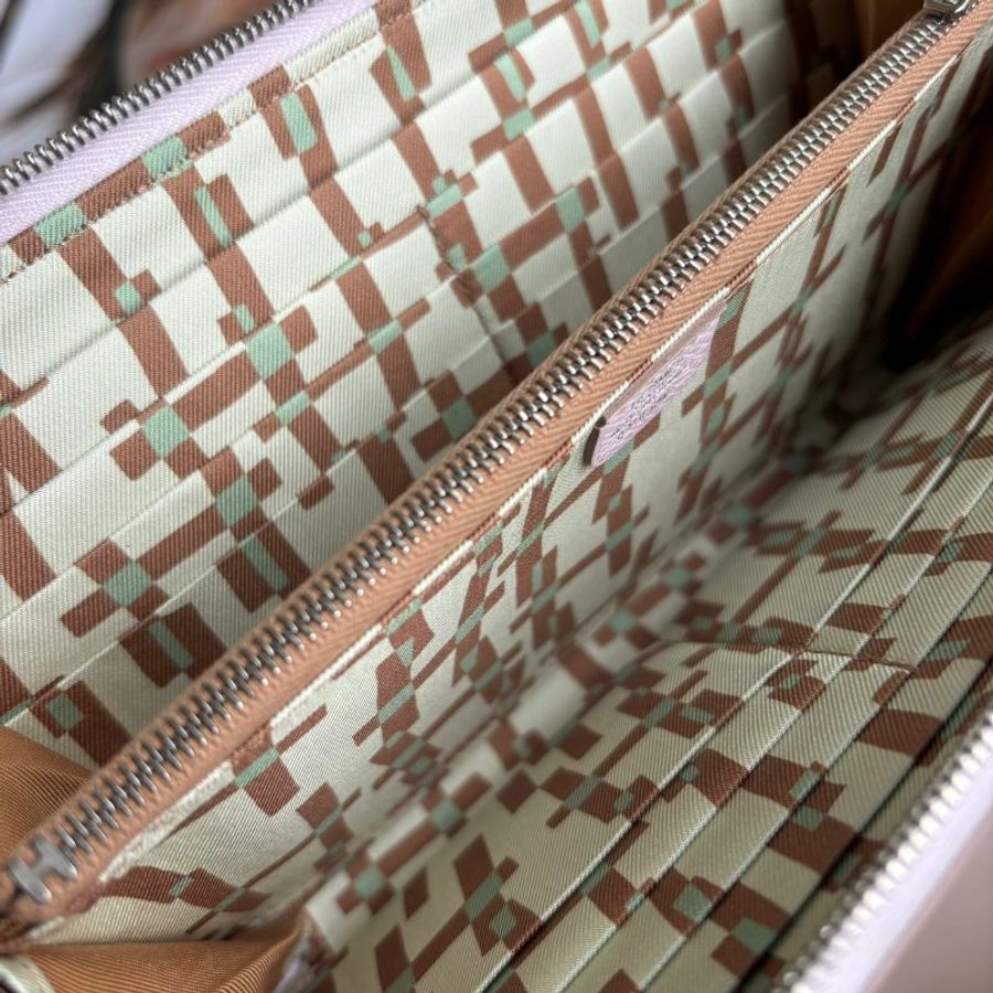 ::HERMES:: U刻 silk in系列絲巾淡薰衣草紫 長夾-2