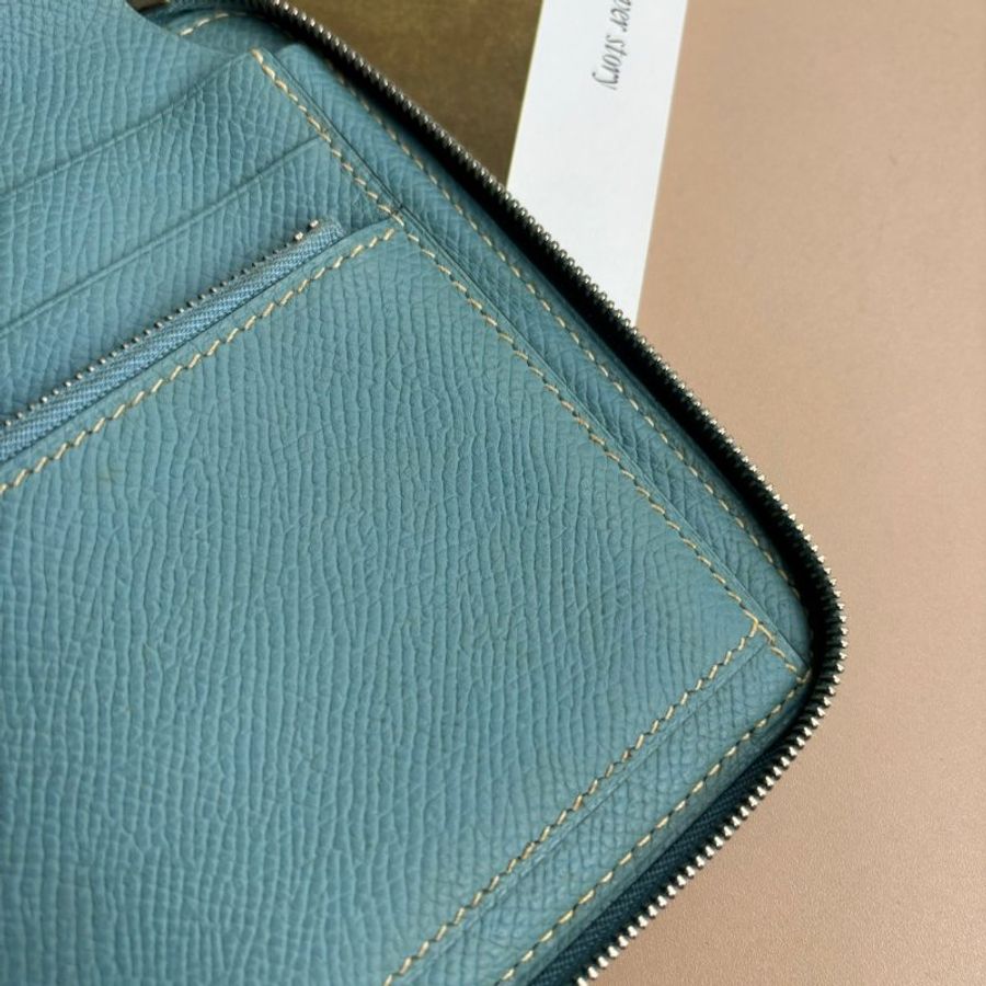 ::HERMES:: 方框K刻天空藍拉鍊對開大長夾-19