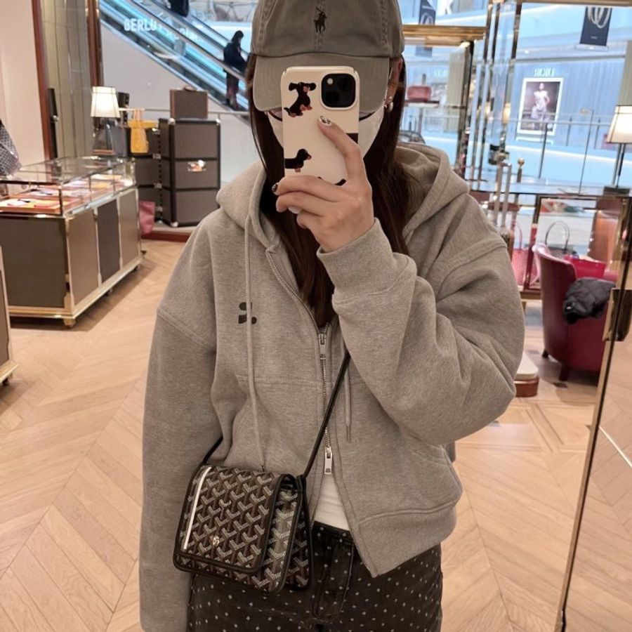 【現貨】Goyard 超級搶手 黑黑 信封包 郵差包 小包當道-1