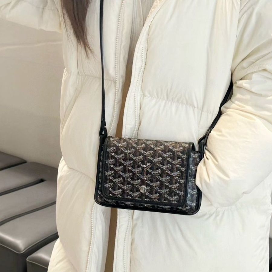 【現貨】Goyard 超級搶手 黑黑 信封包 郵差包 小包當道-3