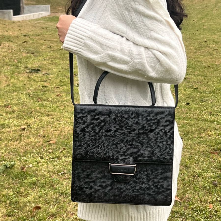 (極新) Loewe 極稀有 黑凱莉包 手提+斜背包-32
