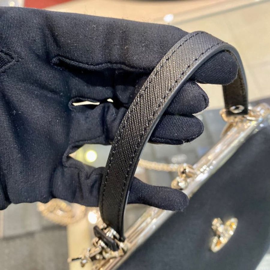🎁夏季折扣🎁Vivienne Westwood Granny Frame 經典復古手提包 黑色-3