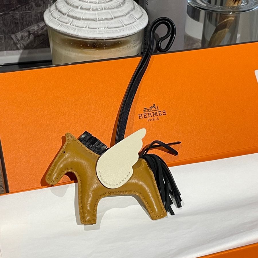 Hermes 小飛馬吊飾-1