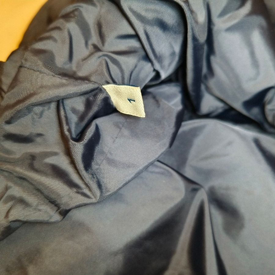 Moncler 羽絨外套、女、收腰金屬logo扣款、立領-20