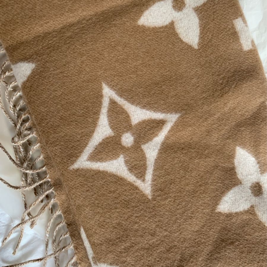Lv 100%山羊絨圍巾 reykjavik披肩 m76067 奶茶駝色杏色 雙面 雙色 滿版老花-2