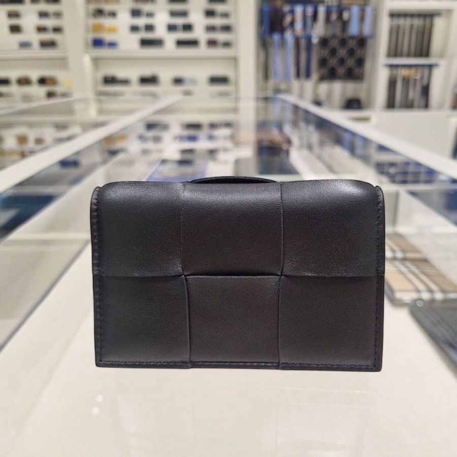 Bottega Veneta 651396 小羊皮大格編織名片信用卡夾 黑色-2