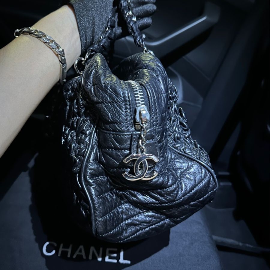 Chanel黑銀皺摺波士頓包🩶95新有標有卡🔥🉑當旅行袋 耐裝耐用-5