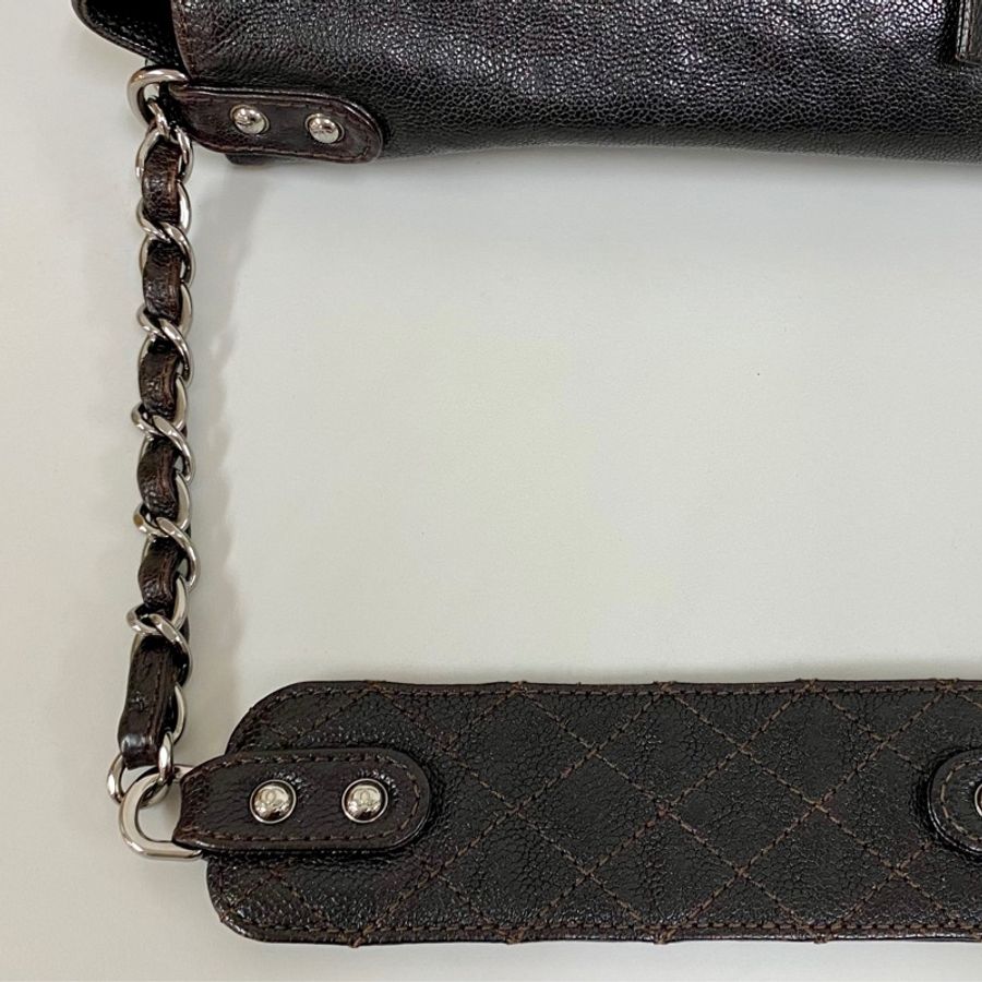 CHANEL 絕美魚子醬牛皮🖤機車包/腋下包 無痛入手-17