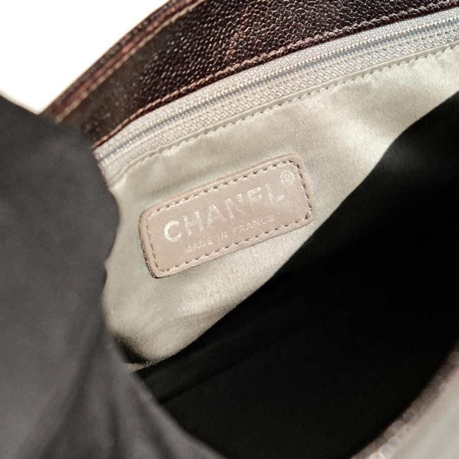 CHANEL 絕美魚子醬牛皮🖤機車包/腋下包 無痛入手-15