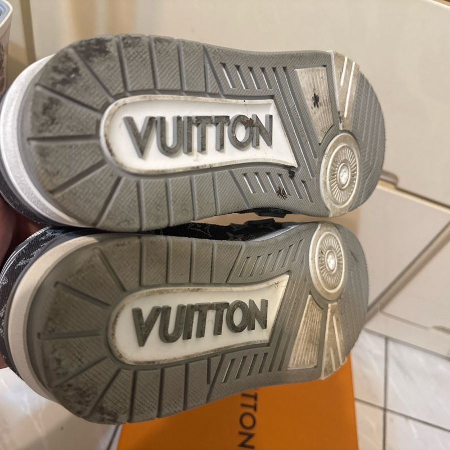 LV trainer 灰白-8